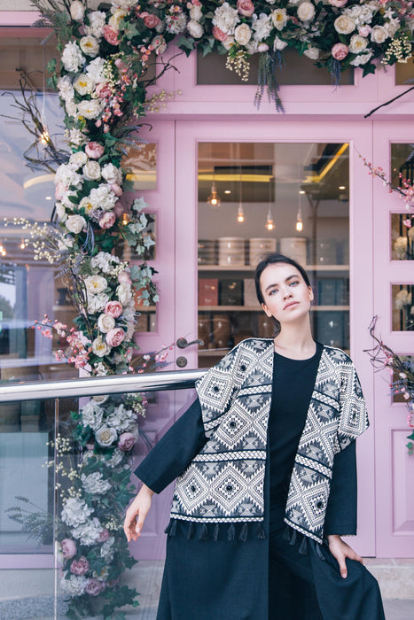 Black & White Patterned Abaya