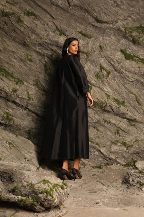 Black Taffeta Abaya with Side Appliqué Detailing