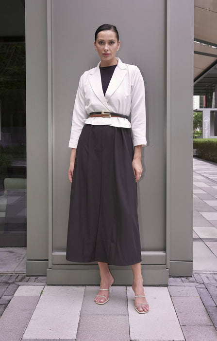 Chalk & Charcoal Abaya