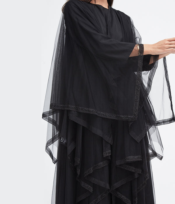 <transcy>عباية مطرزة بالخرز</transcy>